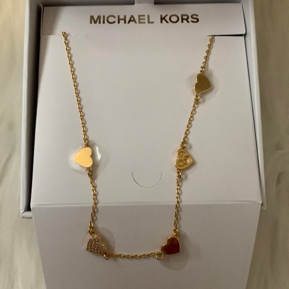 MICHAEL KORS Mini Hearts Chain Necklace in Gold - Picture 2 of 3